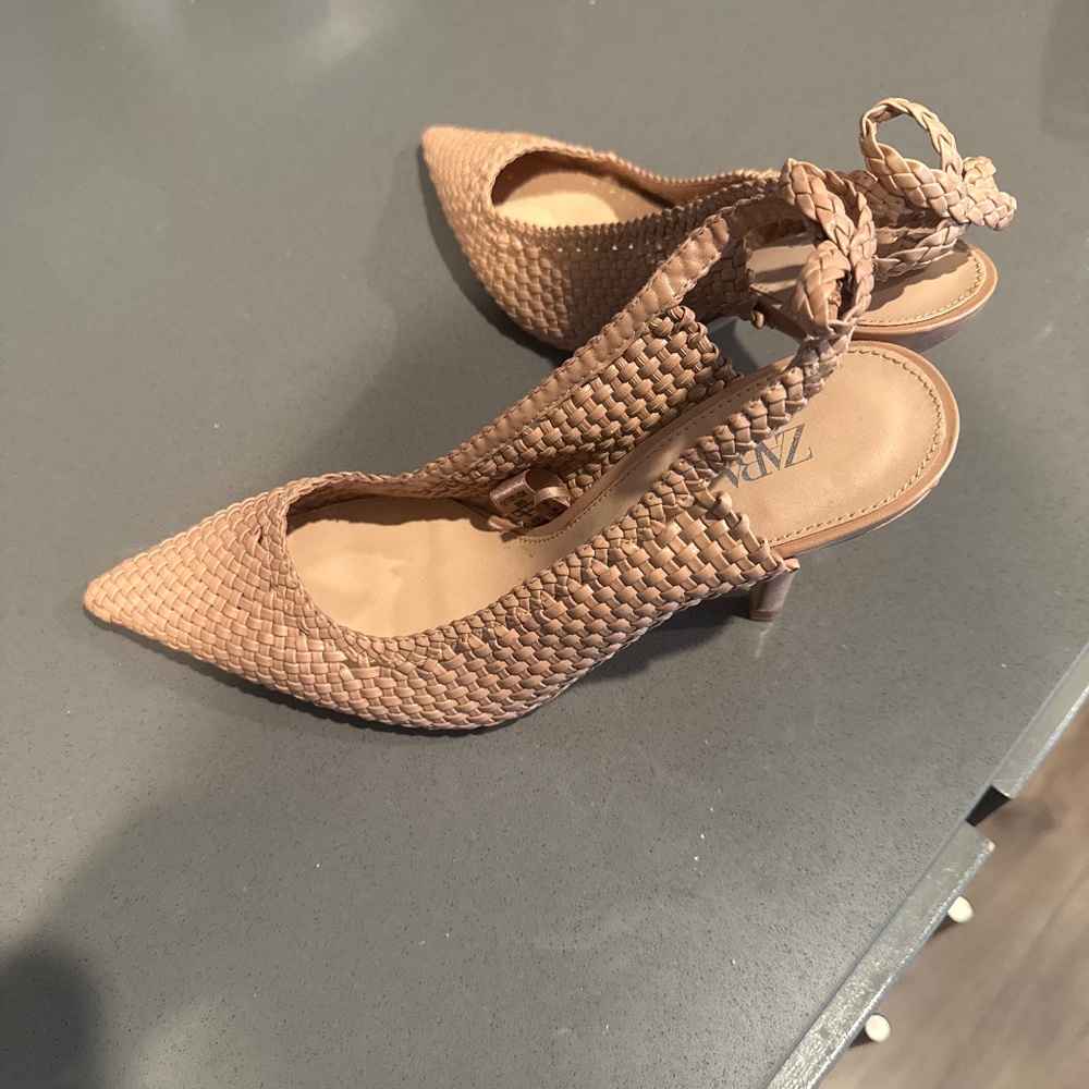 Zara pale pink heels with back bow